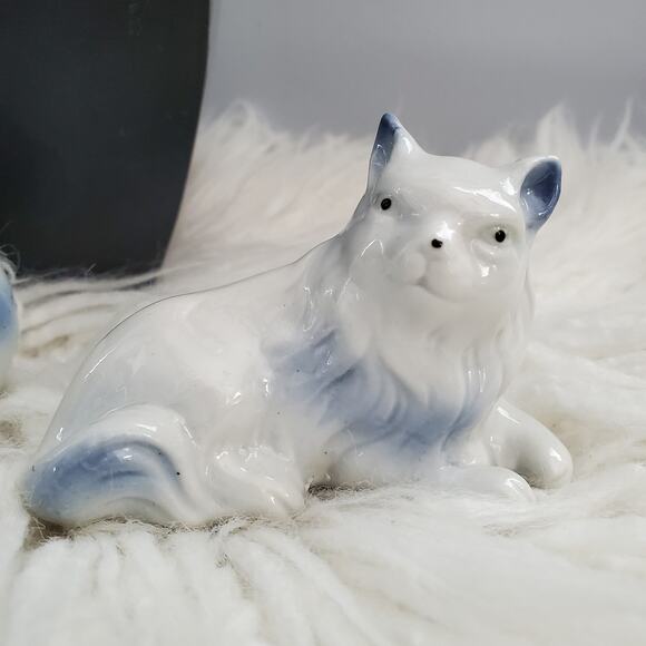 Vintage Ceramic Cat Figurines Blue White Set of 2 - Picture 6 of 9